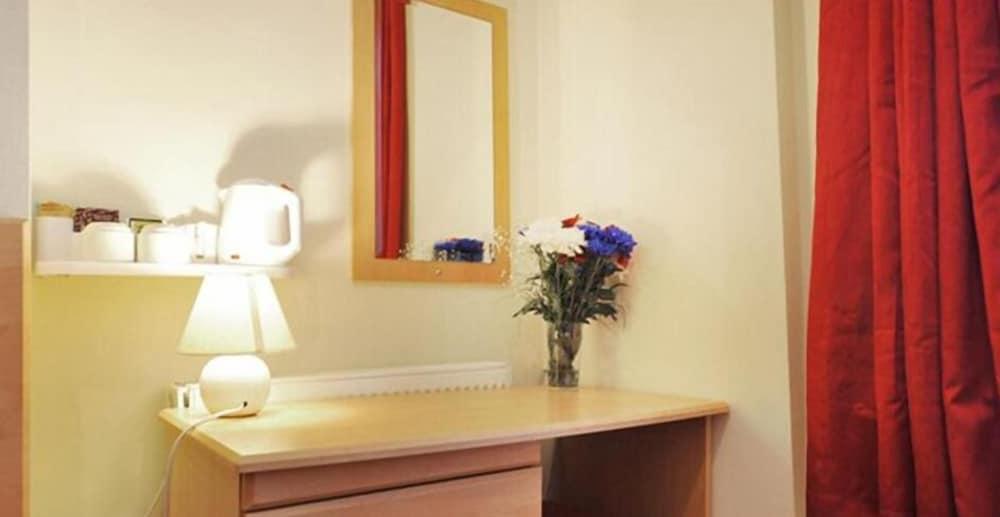 Elmwood Hotel Лондон Екстериор снимка