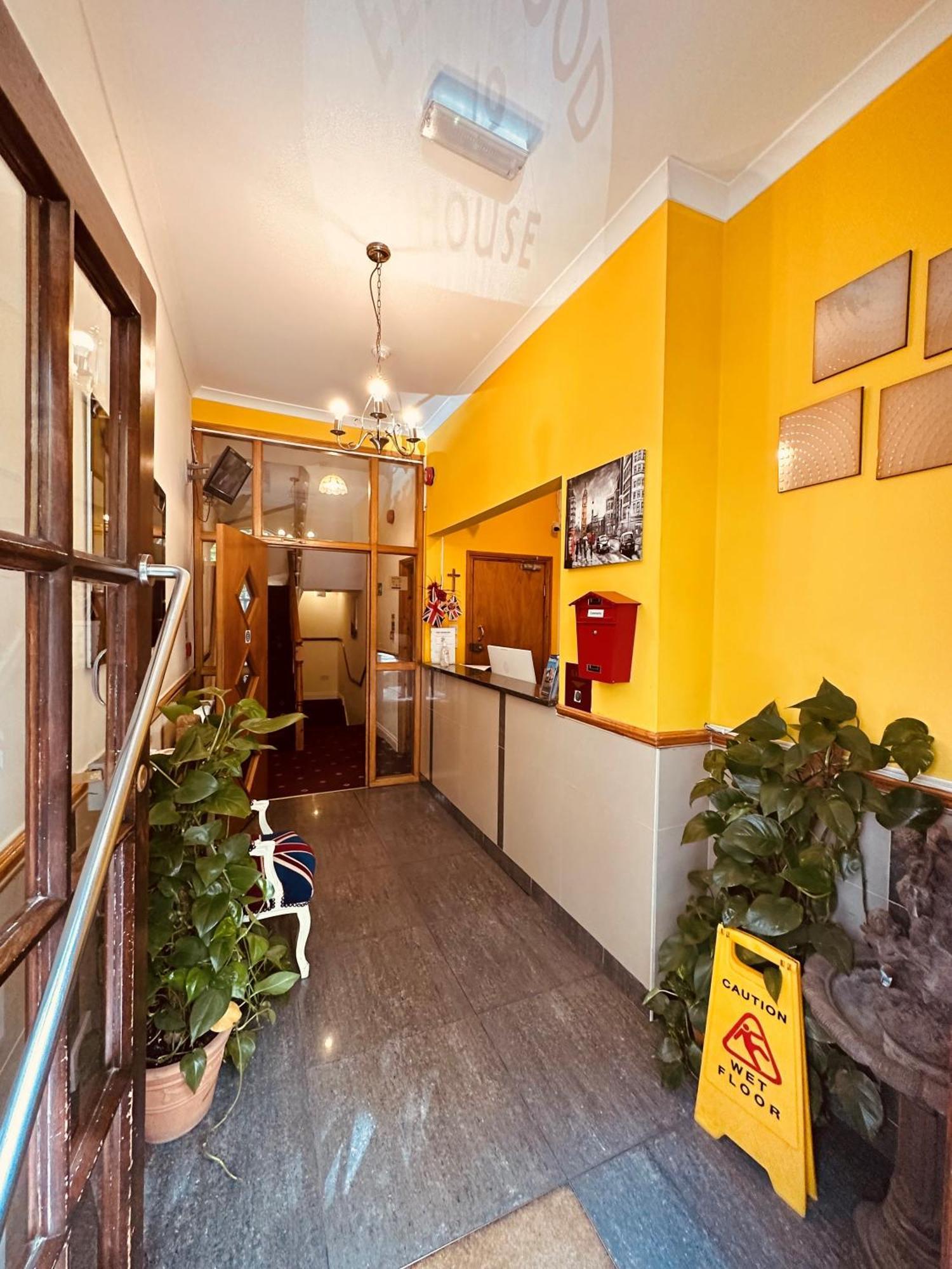 Elmwood Hotel Лондон Екстериор снимка